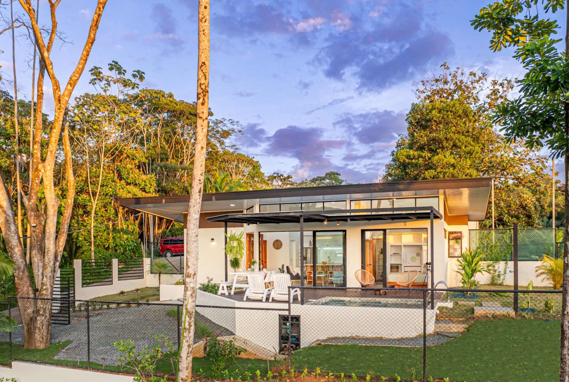 MOUNTAIN VIEW FULLY FURNISHED 2 BEDROOM VILLA WITH POOL, Uvita, Costa Rica — photo 2